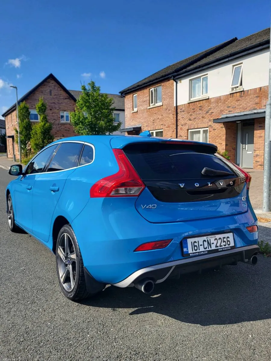 Volvo v40 R-design  2.0 D2 - Image 5