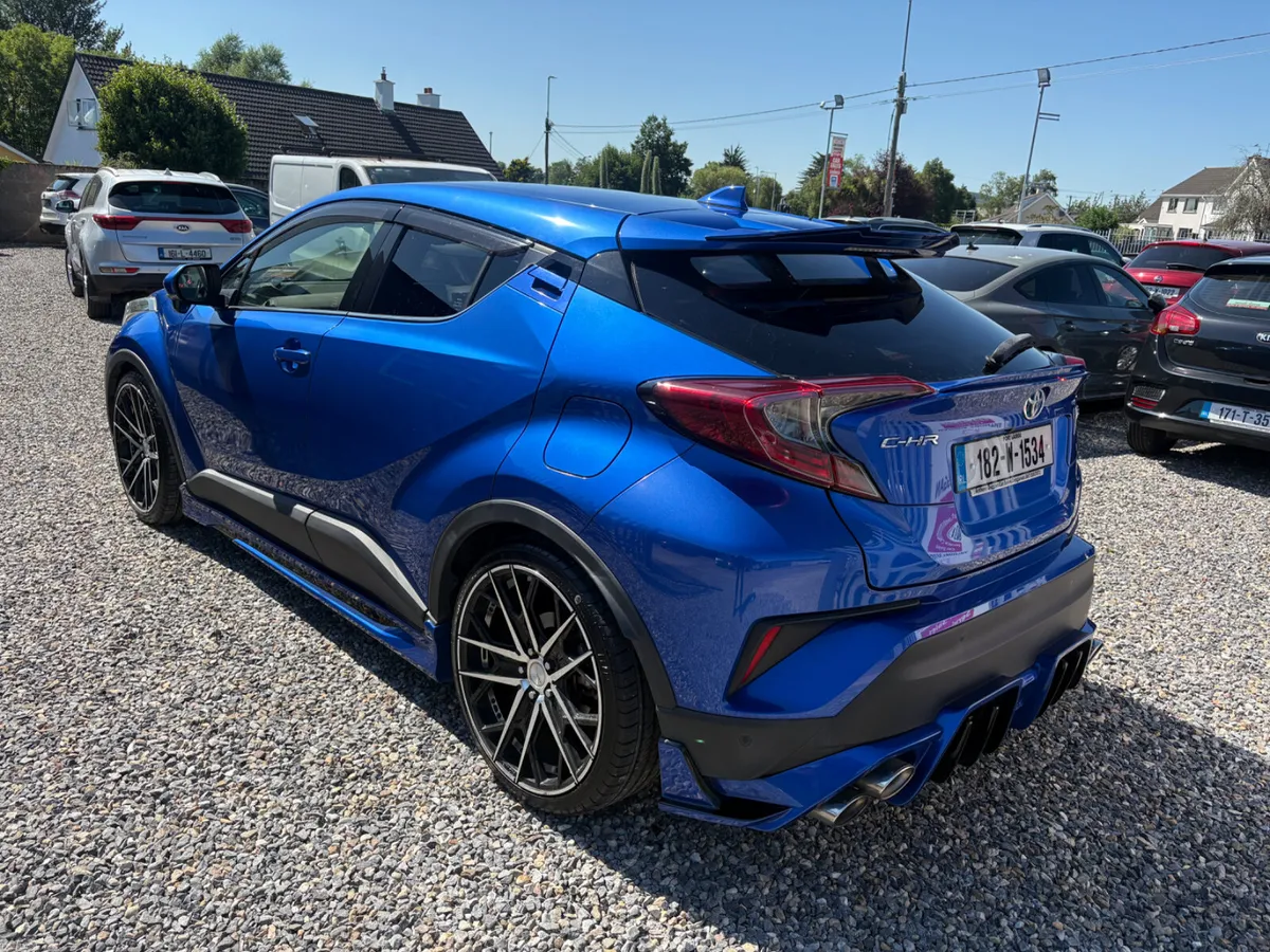 182 Toyota C-HR hybrid - Image 4