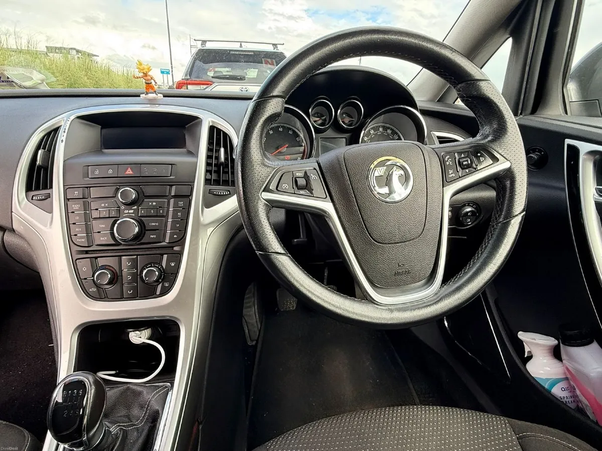 2010 Vauxhall Astra SRI 1.6 Turbo 180BHP | NEW NCT - Image 4