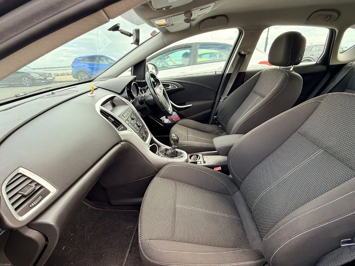 2010 Vauxhall Astra SRI 1.6 Turbo 180BHP | NEW NCT - Image 6