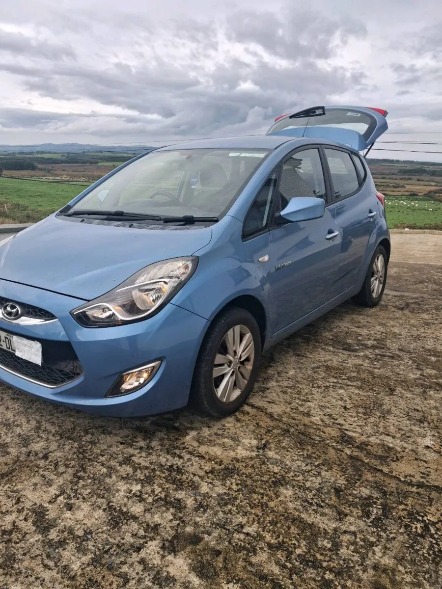 132 Hyundai IX20 - Image 2