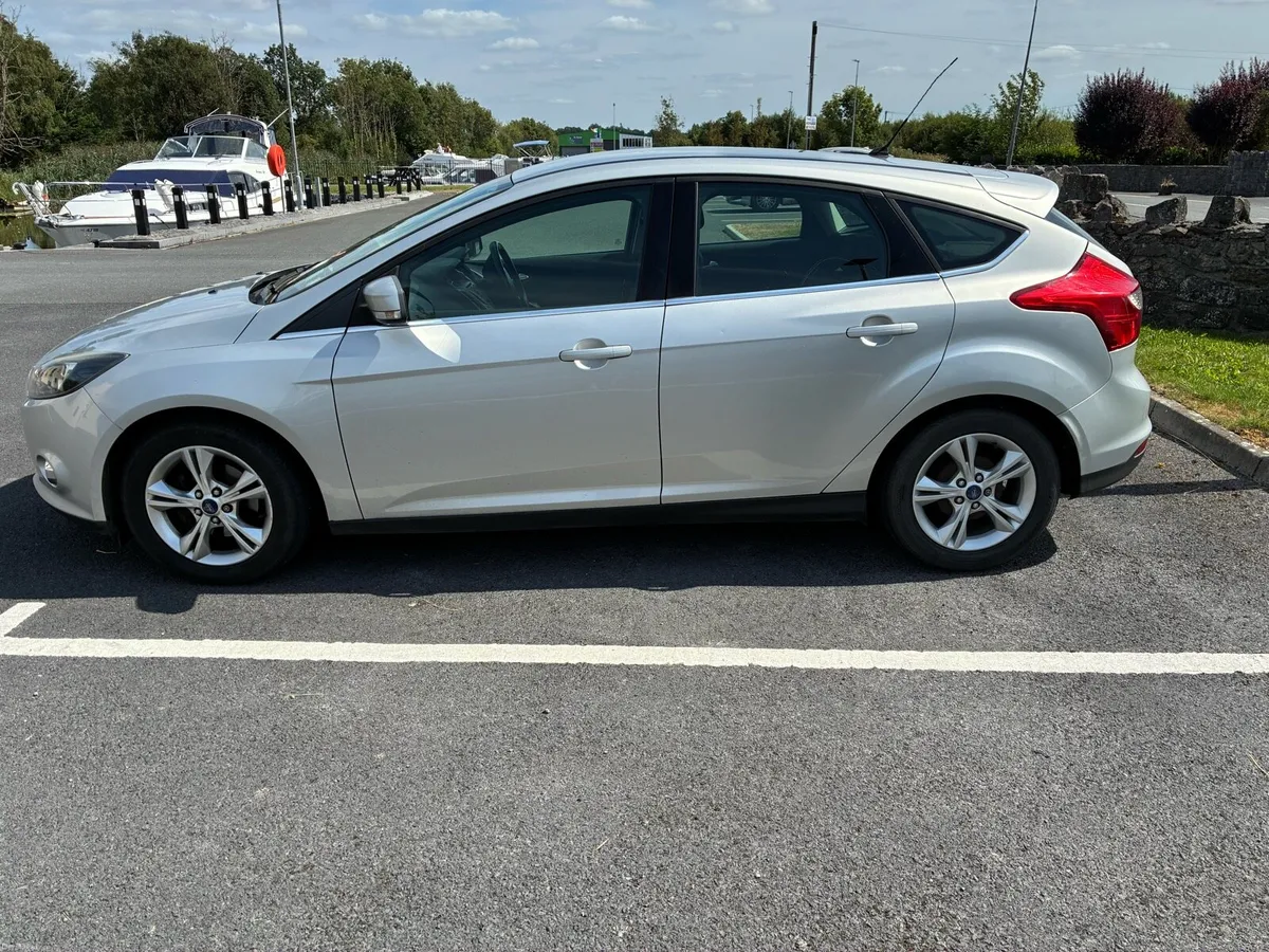 Ford focus car - Image 4