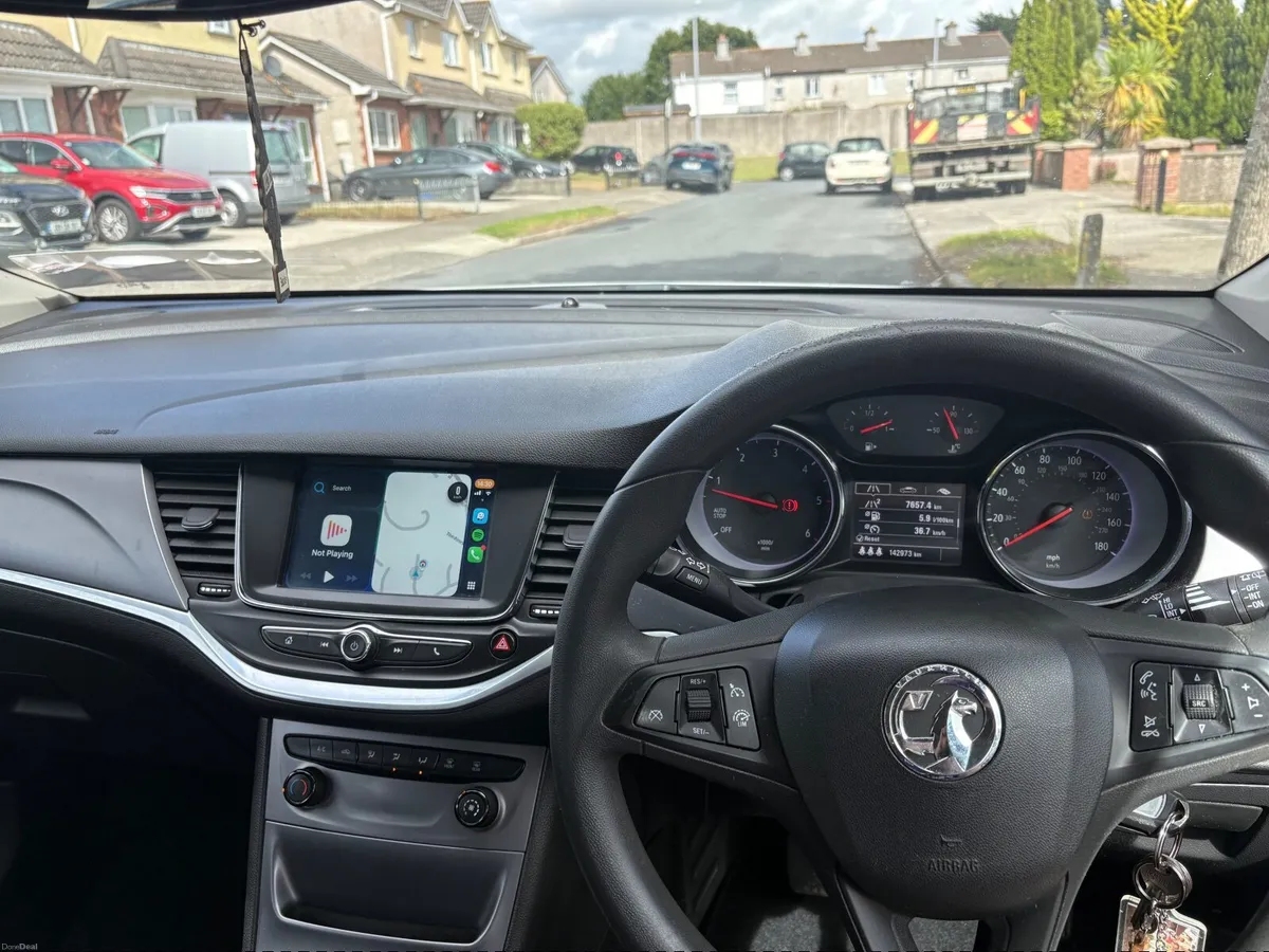 Vauxhall Astra 2017 - Image 2