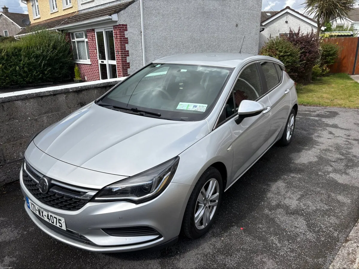 Vauxhall Astra 2017 - Image 1
