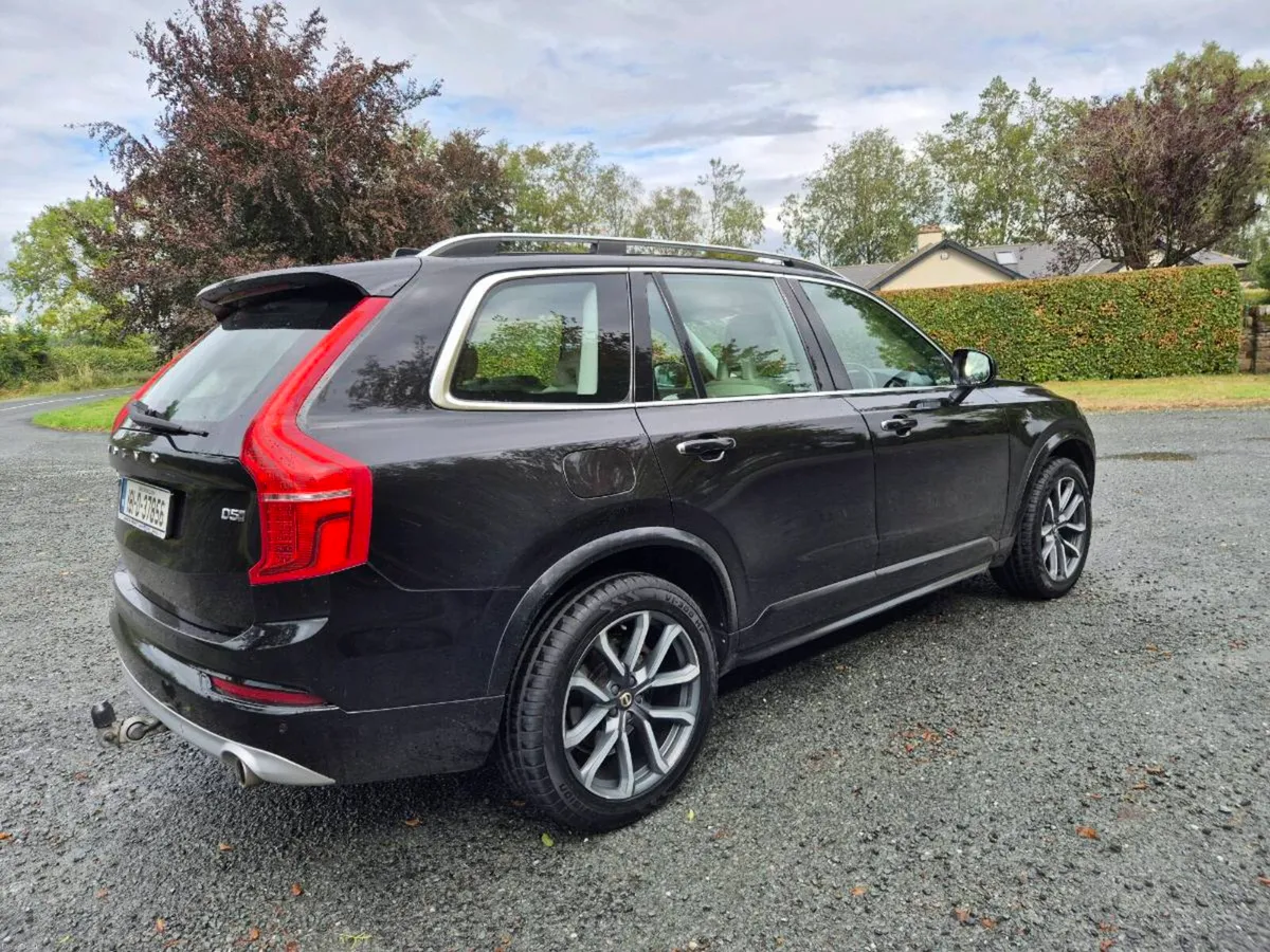 VOLVO XC90 D5 AWD MOMENTUM GT 7 SEATER 2018 - Image 3