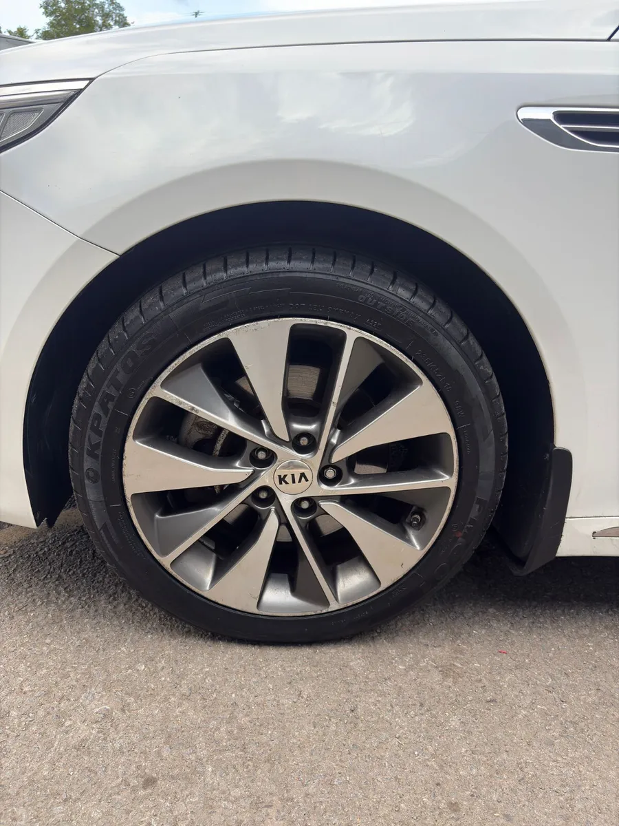 Kia Optima 2016 automatic - Image 3