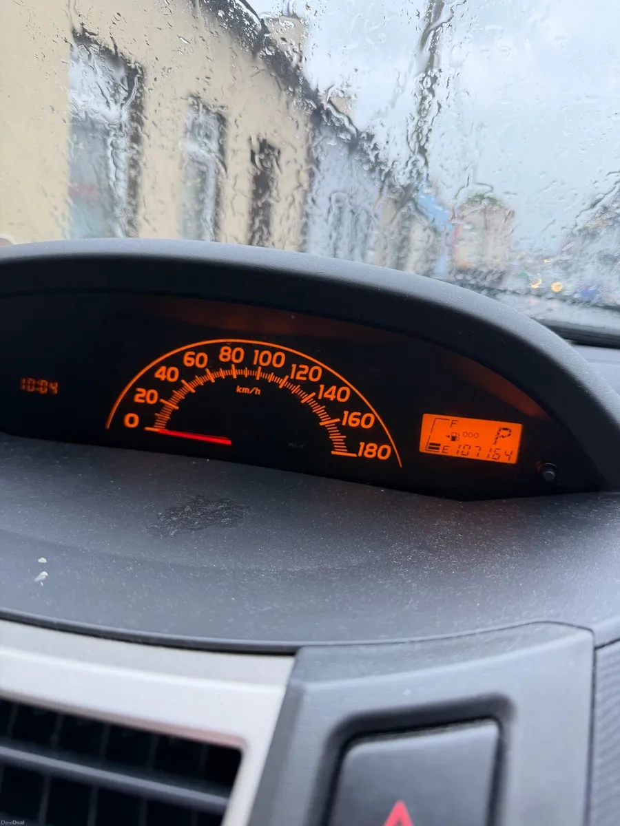 Toyota Yaris 2009 low mileage Automatic - Image 3