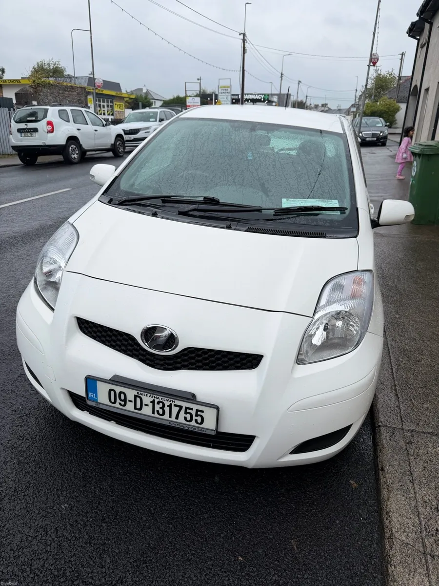Toyota Yaris 2009 low mileage Automatic - Image 1