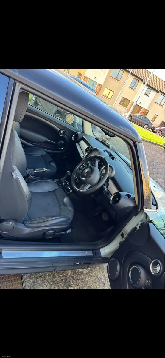 Mini Cooper Automatic - Image 4