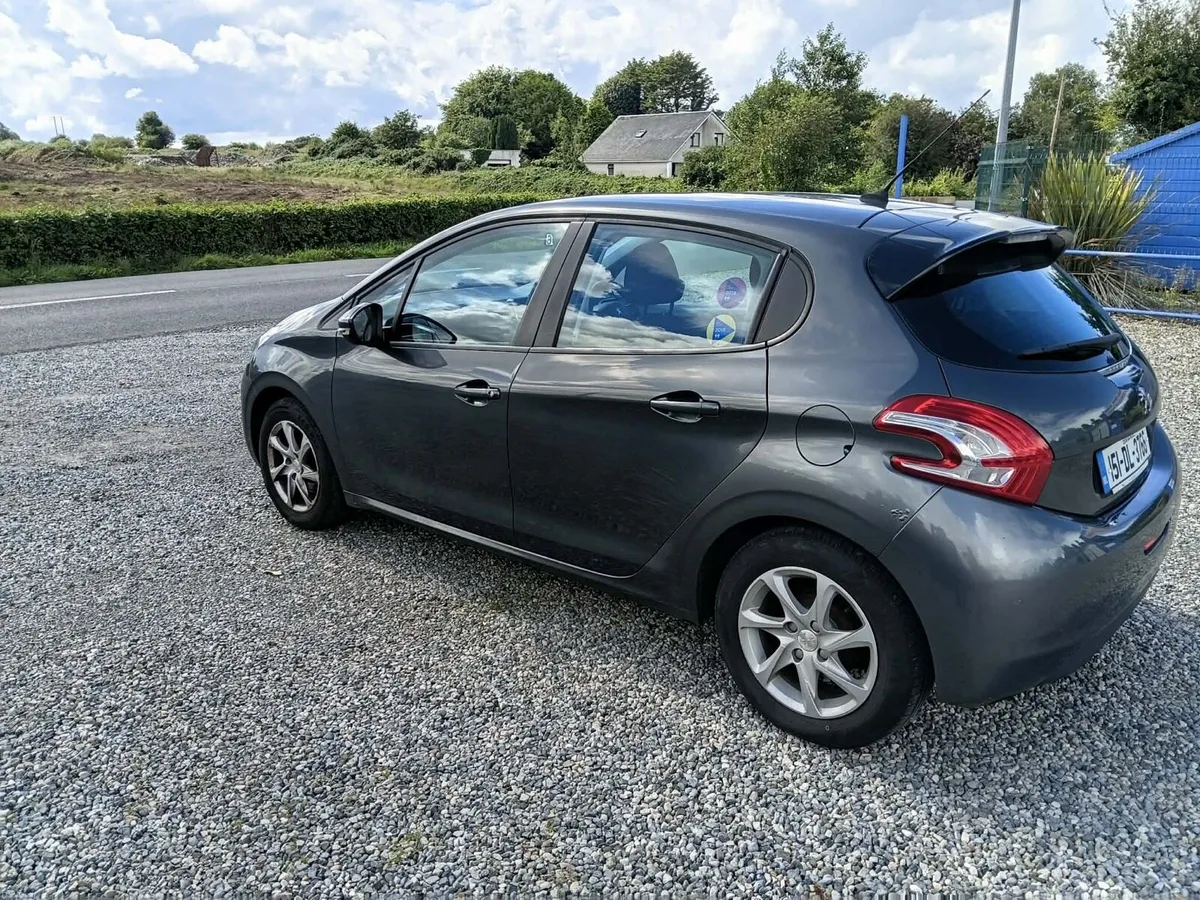 2015 Peugeot 208 AutoMatic - Image 2
