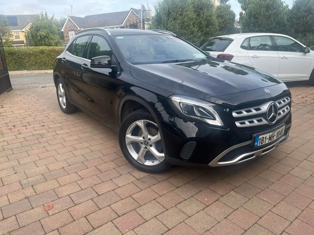 Mercedes-Benz GLA 2018 180D MANUAL - Image 1