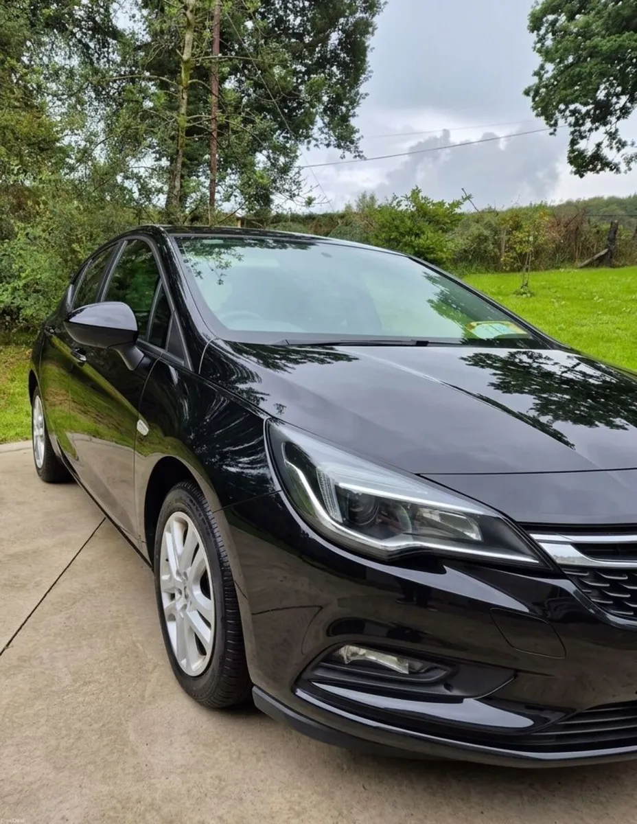 2018 Opel Astra 1.4 Petrol - NCT July 2028 - Taxed - Image 2