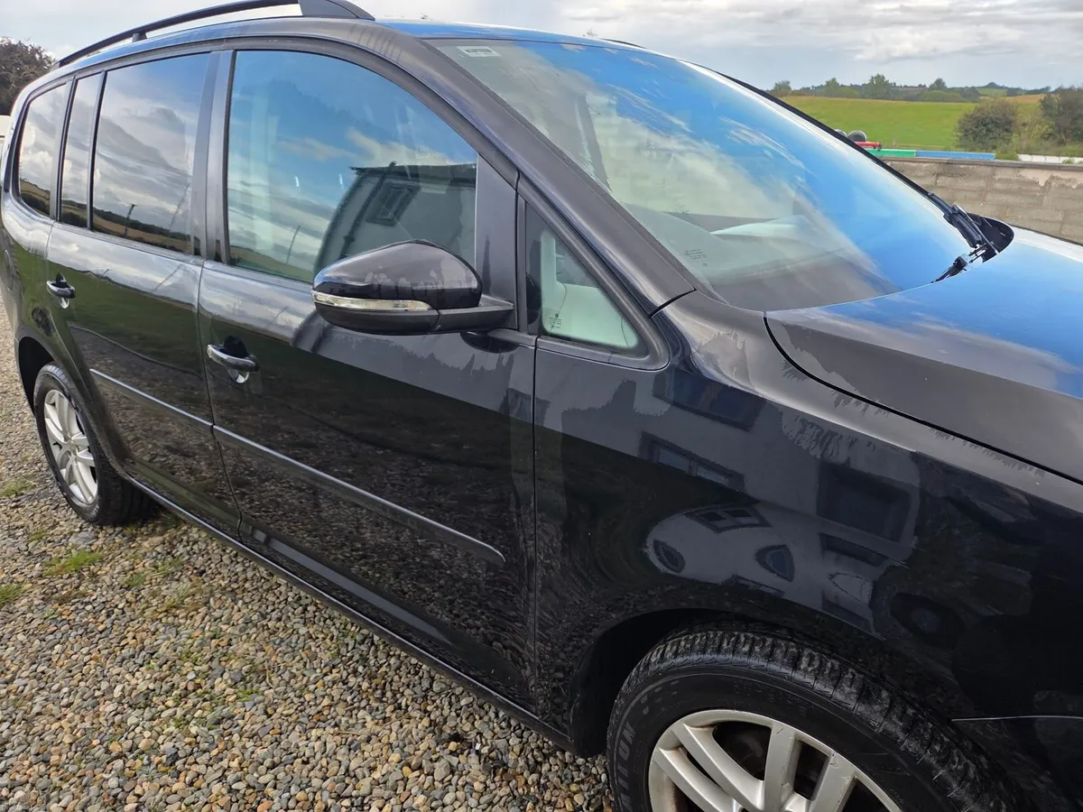 Volkswagen Touran 2012 1.6 Diesel Automatic - Image 3