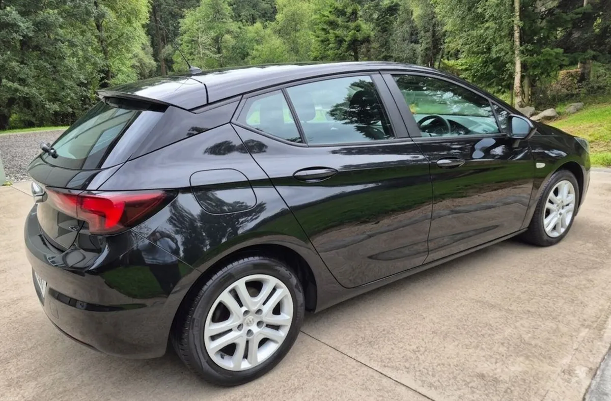 2018 Opel Astra 1.4 Petrol - NCT July 2028 - Taxed - Image 6