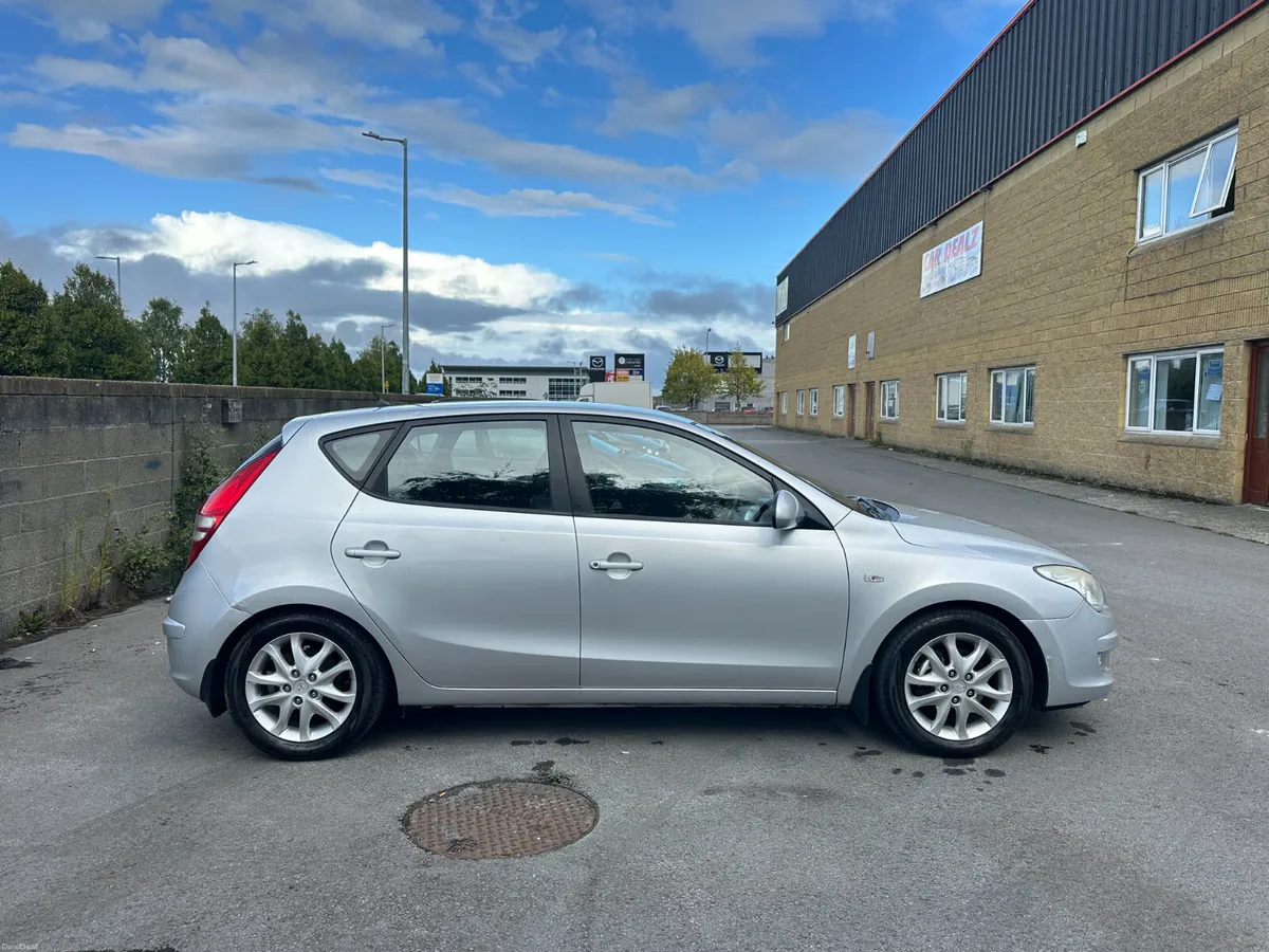 Hyundai i30 2010,1.6 CRDi Deluxe+Nct 28-06-27, - Image 5