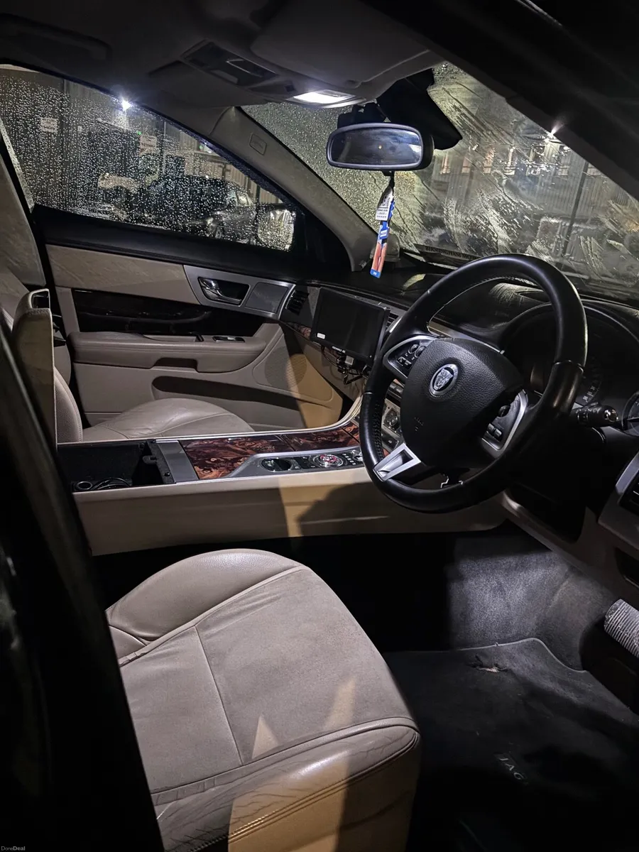 Jaguar XF 2012, tax no nct , open to offers - Image 3