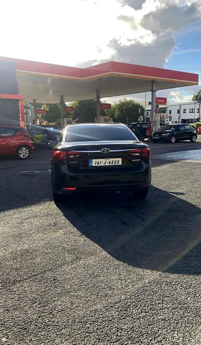 Toyota avensis 2016 - Image 2