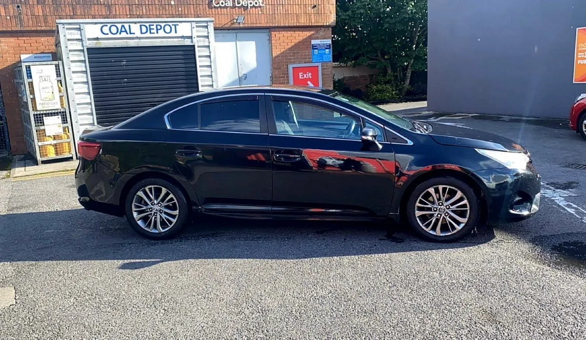 Toyota avensis 2016 - Image 4
