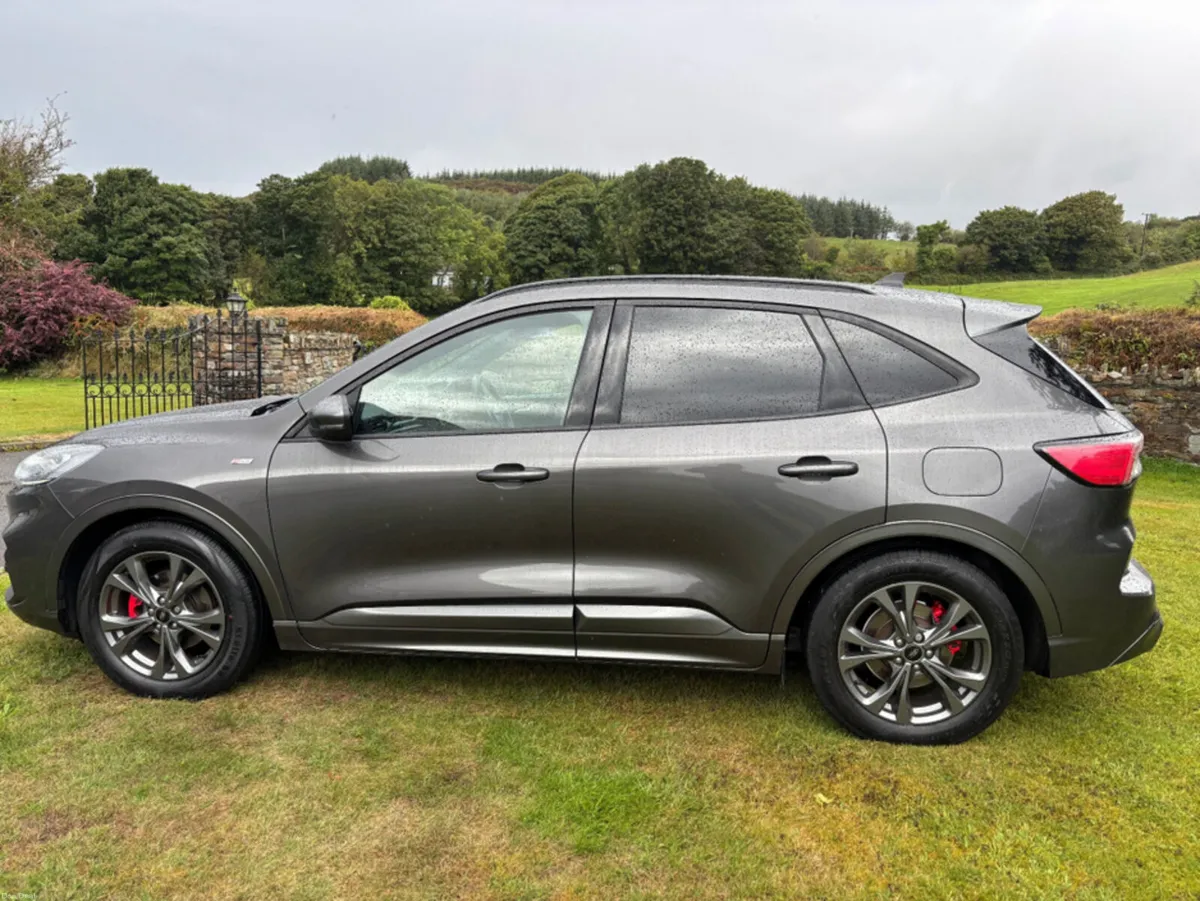 Ford Kuga ST-LINE X 5DR 1.5 TD 120 S6. S6.2 M6 - Image 6