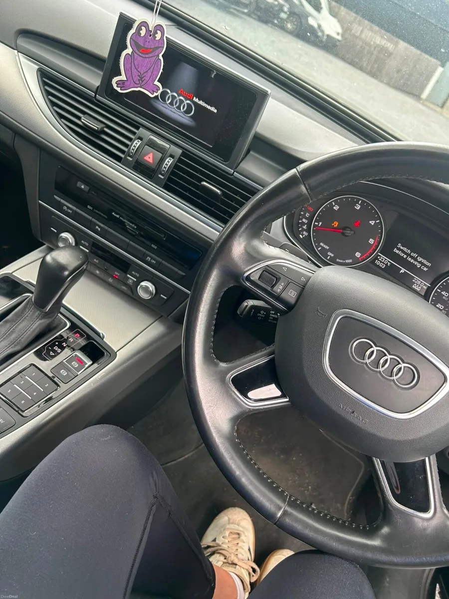 Audi A6 2015 - Image 2