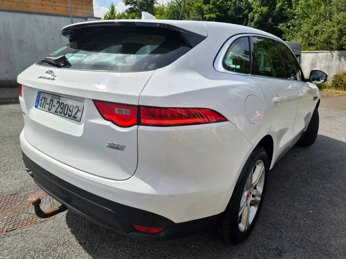 Jaguar F-Pace 2017 - Image 4