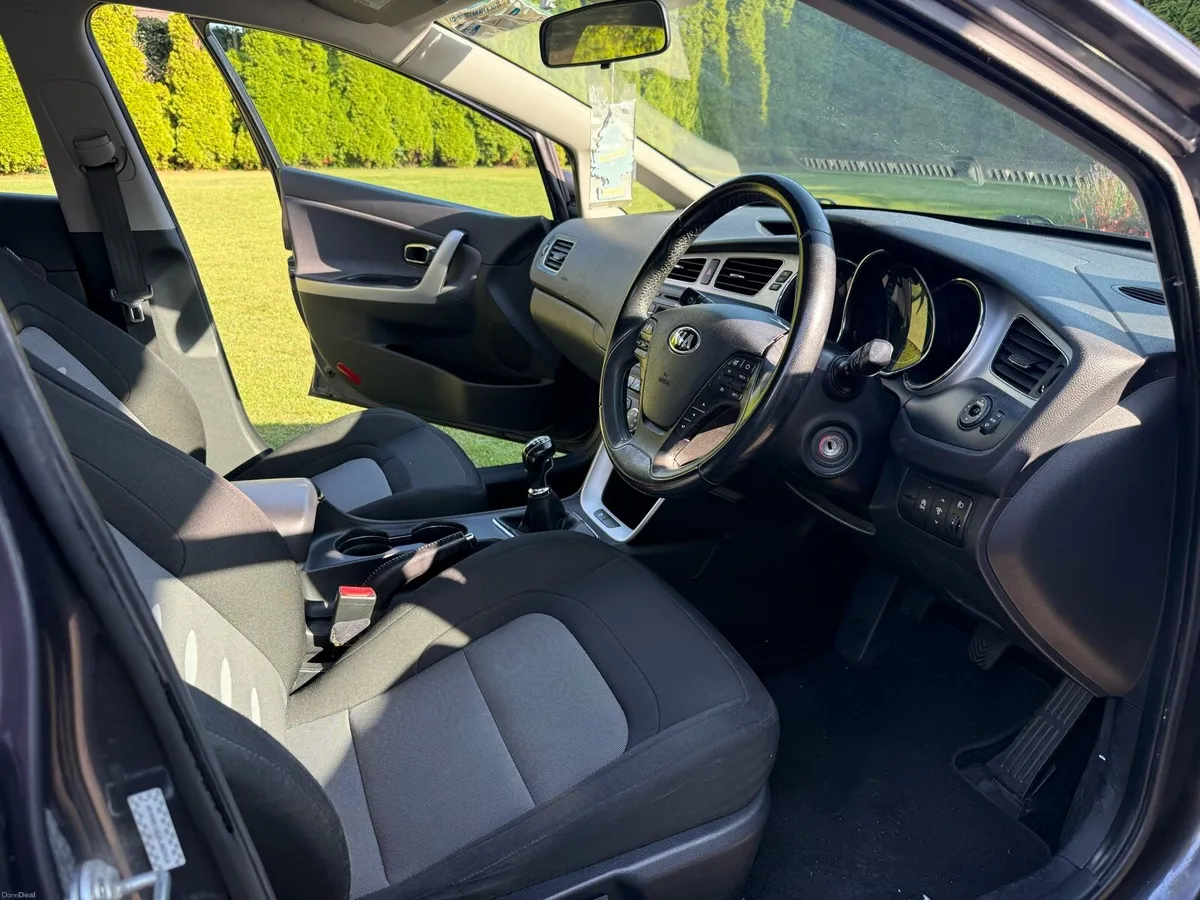 Kia Ceed 2012 - Image 4