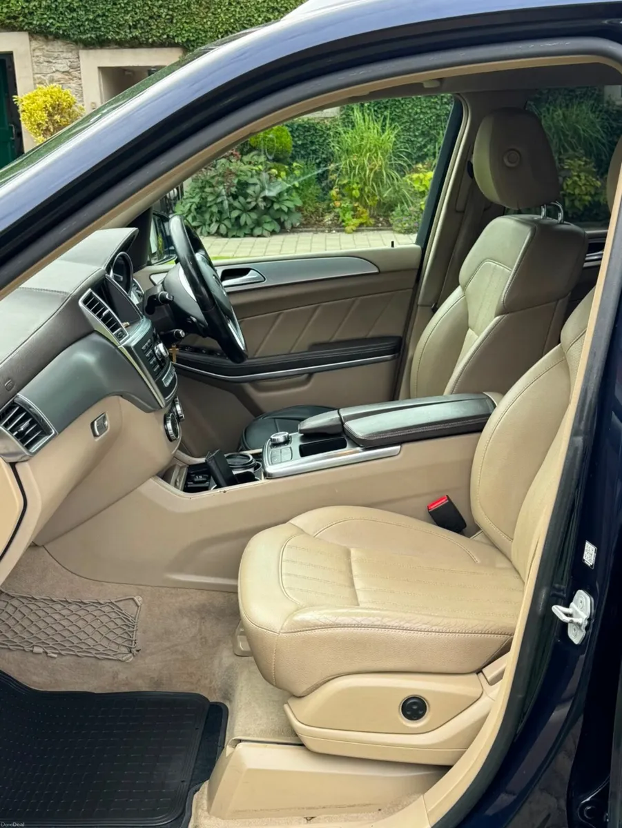 Mercedes GL - Image 5