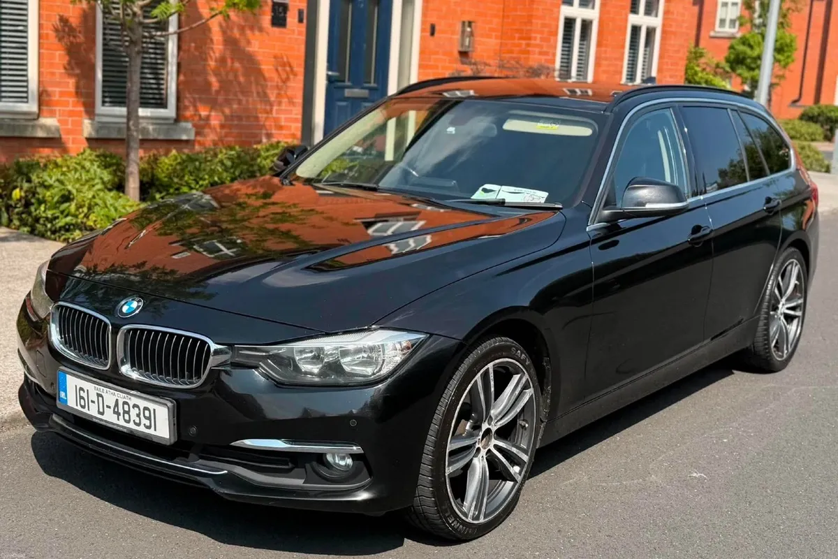 BMW 3-Series 2016 - Image 2