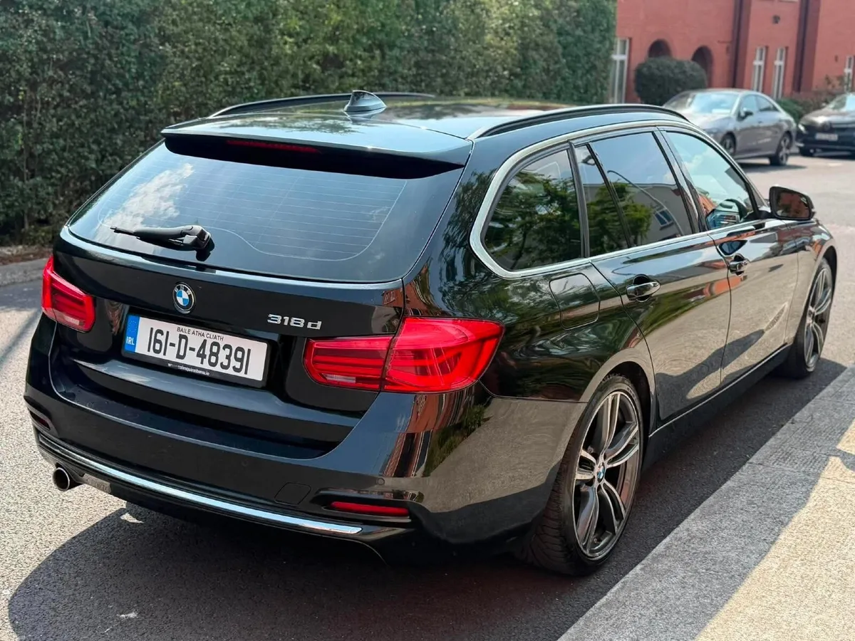 BMW 3-Series 2016 - Image 3