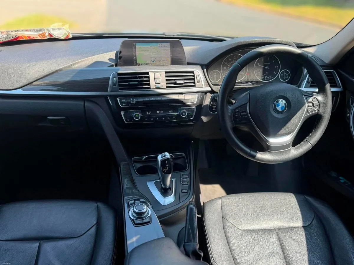 BMW 3-Series 2016 - Image 4
