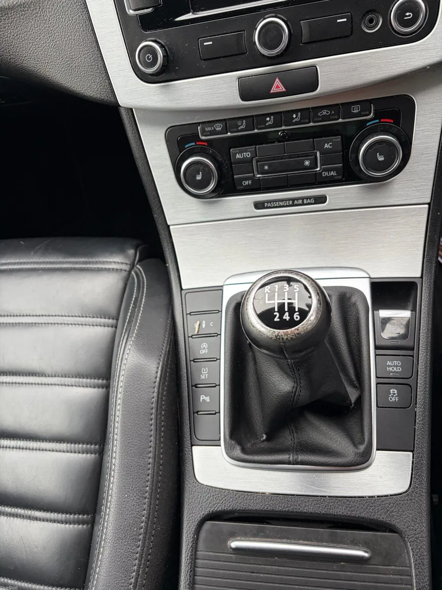 Volkswagen Passat CC - Image 6