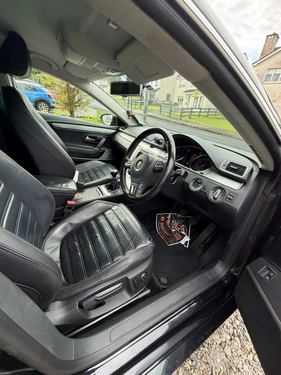 Volkswagen Passat CC - Image 4
