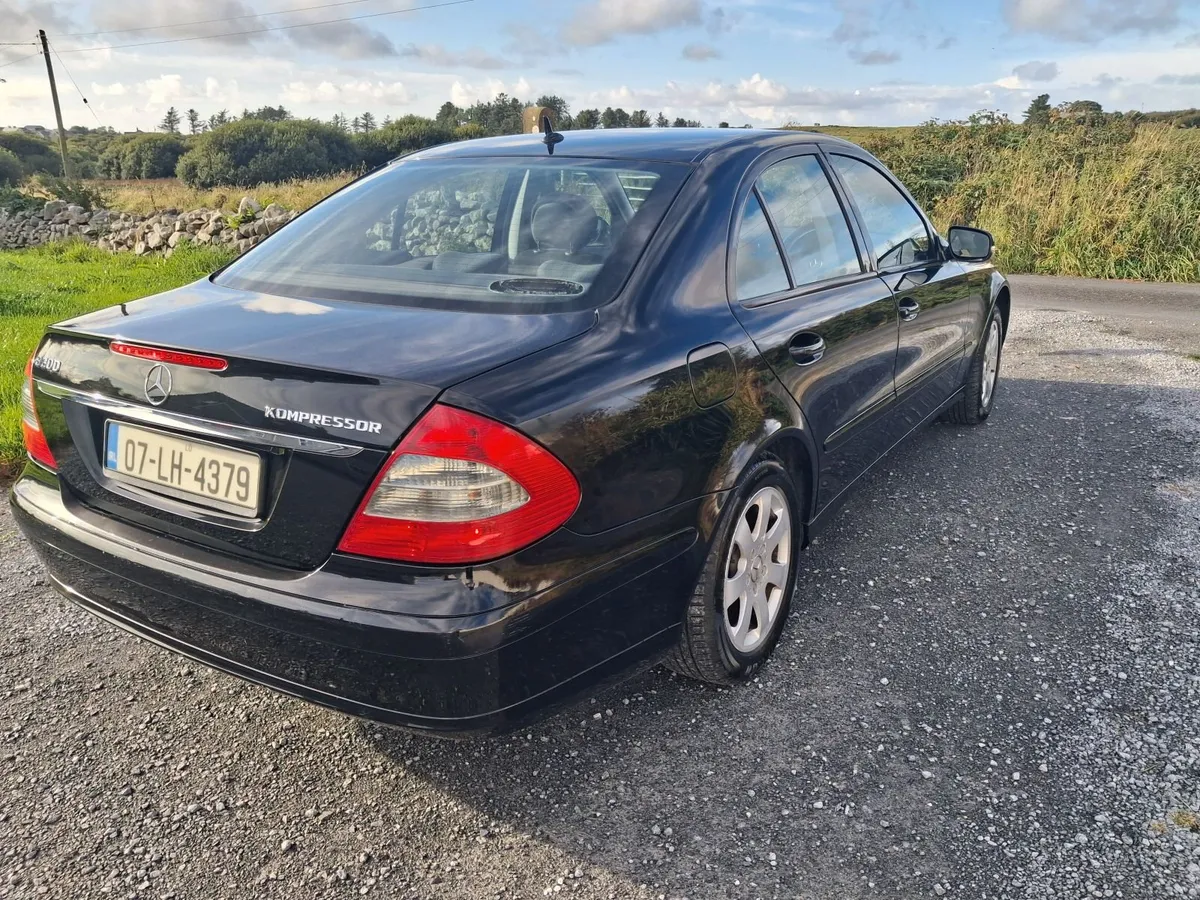Merc-Benz E-Class 2007 - very low mileage - Image 2