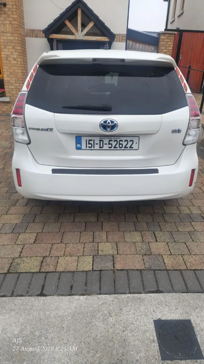 TOYOTA PRIUS ALPHA 1.8 HYBRID 7 SEATER-Year 2015 - Image 4