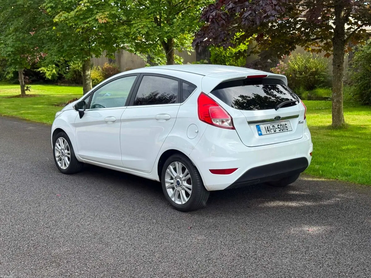 2014 Ford fiesta nct and tax - Image 3