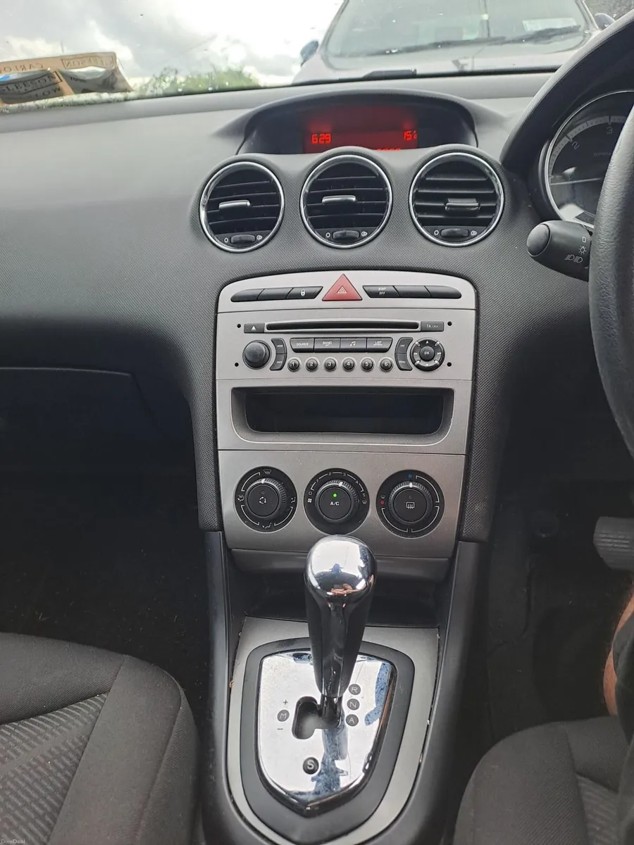 Peugeot 308 2011 - Image 6