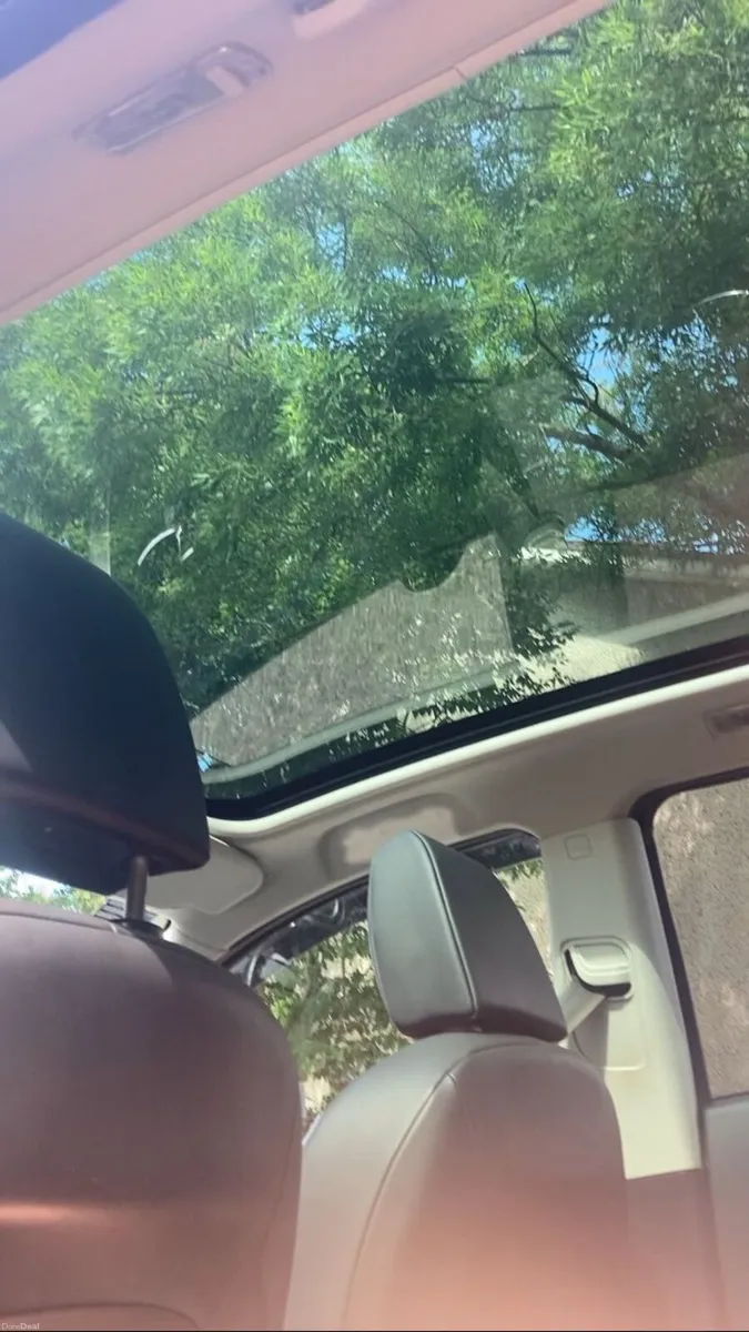 2013 Nissan Qashqai Tekna With Panoramic GlassRoof - Image 6