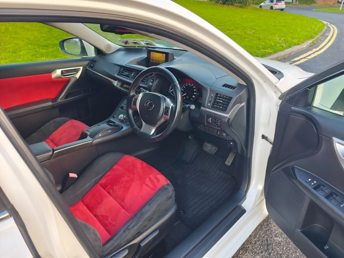 Lexus CT 2012!!! Low mileage!!! One owner!!! - Image 3