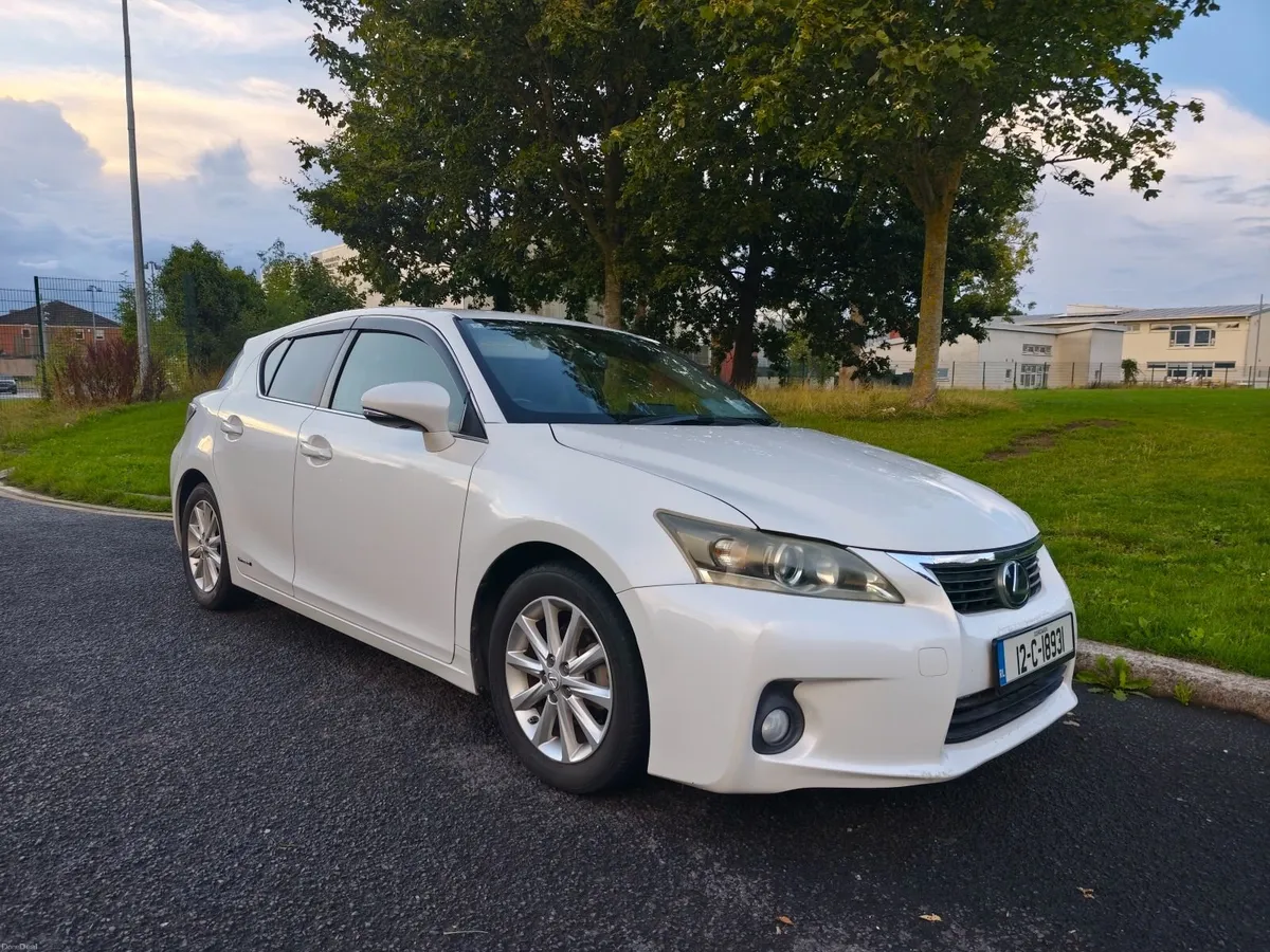 Lexus CT 2012!!! Low mileage!!! One owner!!! - Image 2