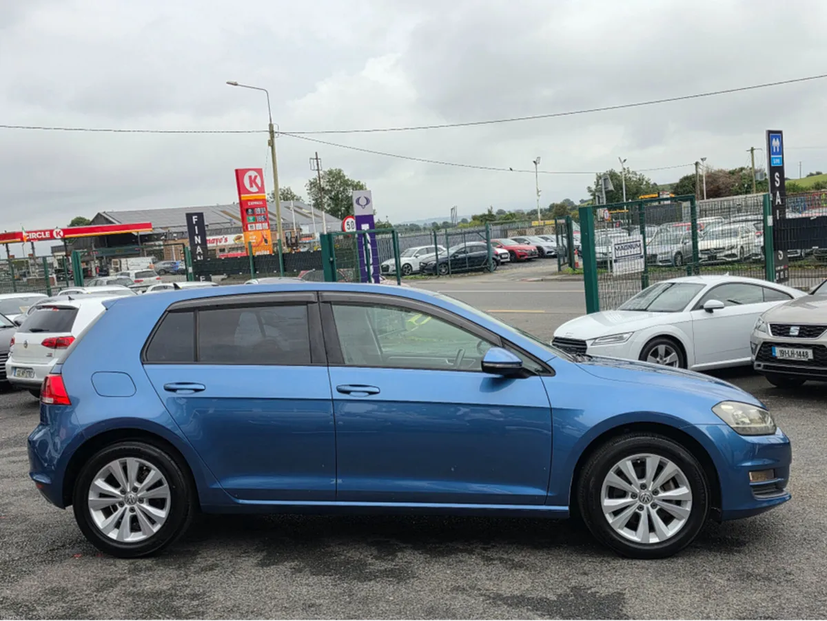 Volkswagen Golf 1.2 TSI AUTOMATIC - ALLOYS  -  REV - Image 4