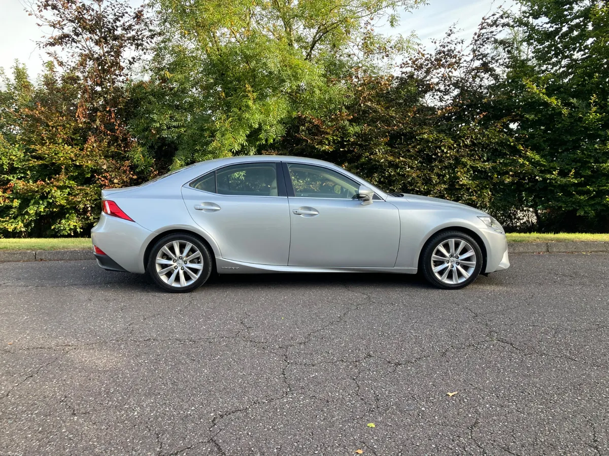 2016 Lexus IS300h Executive Only 116000 Klm - Image 2