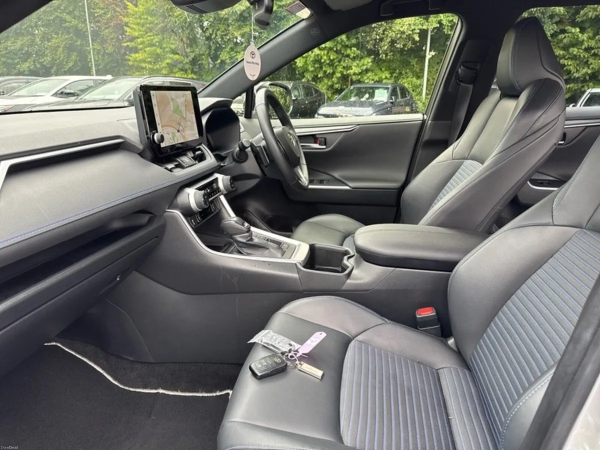 Toyota RAV4 RAV4 HYBRID SPORT - Image 6