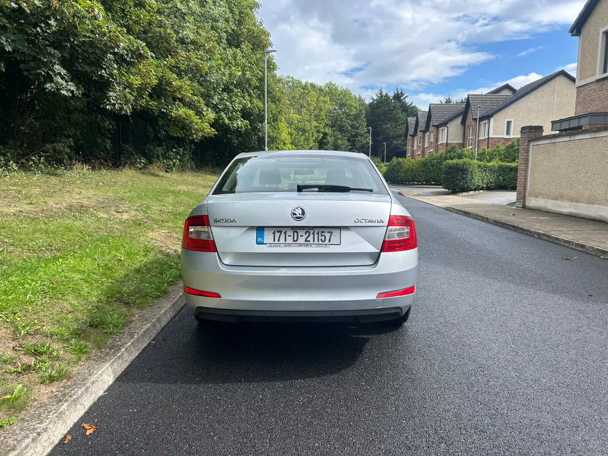 Skoda Octavia 2017 AUTOMATIC ( NCT 02/27) - Image 4