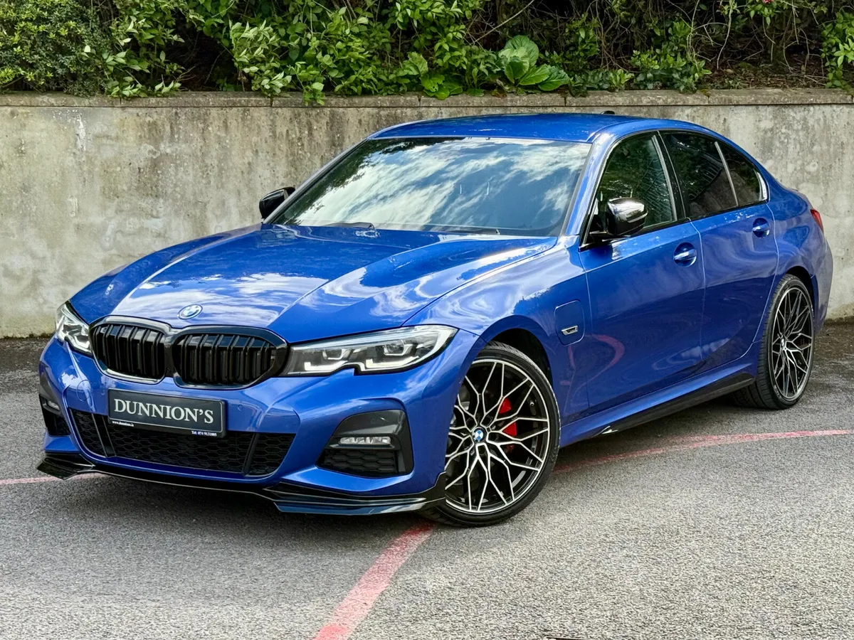 BMW 3-Series 2022 330E M Sport*20" ALLOYS" - Image 4