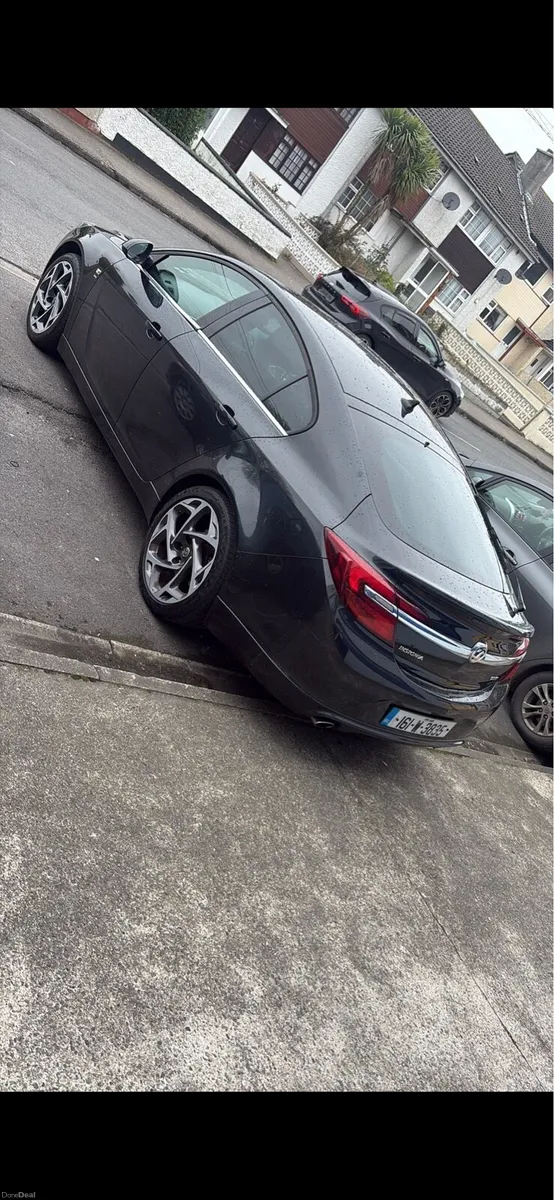 Insignia Sri - Image 3