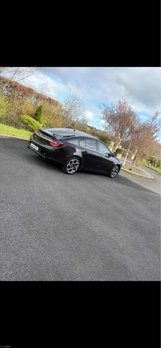 Insignia Sri - Image 1