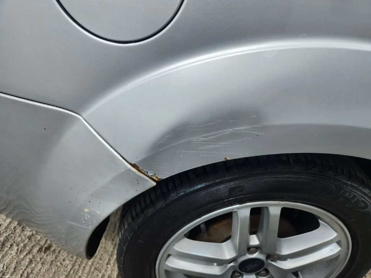 Ford Focus 2011 - Image 6