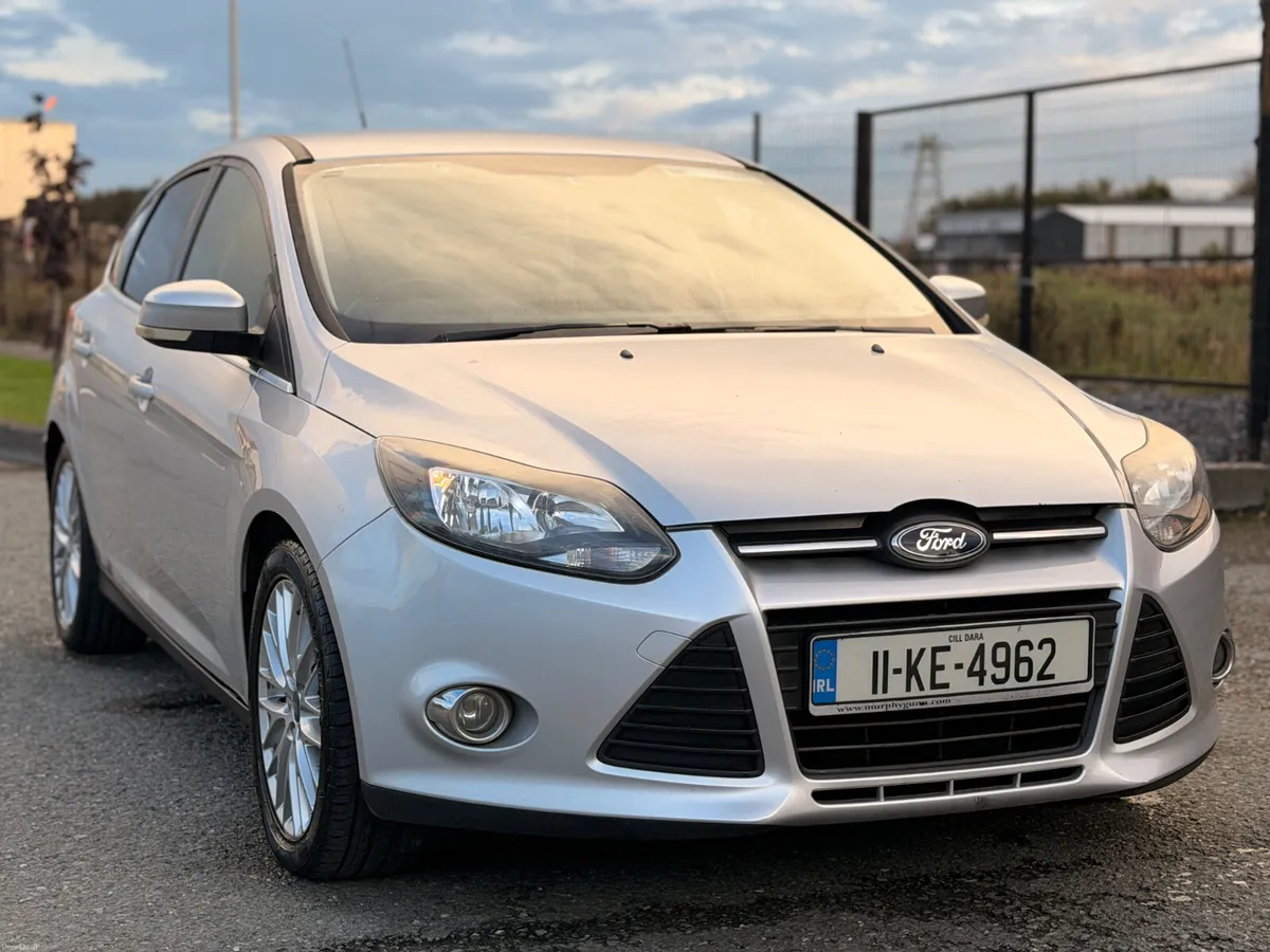 Ford Focus 2011 - Image 2