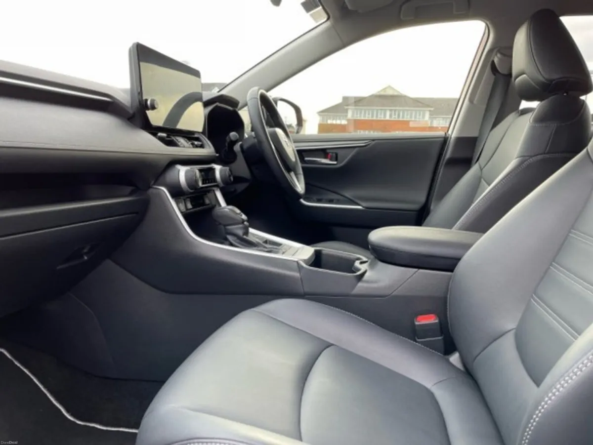 Toyota RAV4 Sol Edition - 2.5 Hybrid – AUTO - Image 6