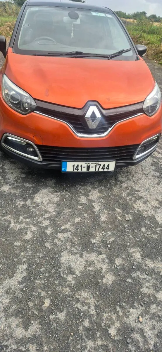 Renault Captur - Image 1